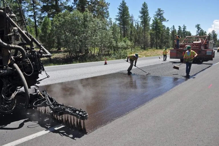 7 Sealcoating Facts That Benefits You & Your Asphalt Pavement